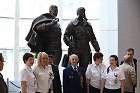 Скульптура «Авиаторы» открыта в аэропорту Толмачёво