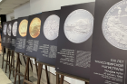 В аэропорту Толмачево открылась выставка «Сибирь в золотых и серебряных монетах Банка России»
