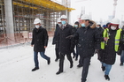 Губернатор Андрей Травников провёл выездное совещание на площадке строительства нового терминала